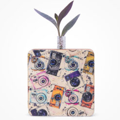 گلدان چوبی طرح دوربین عکاسی