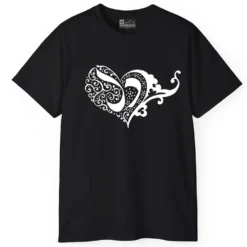 تیشرت مشکی طرح دل